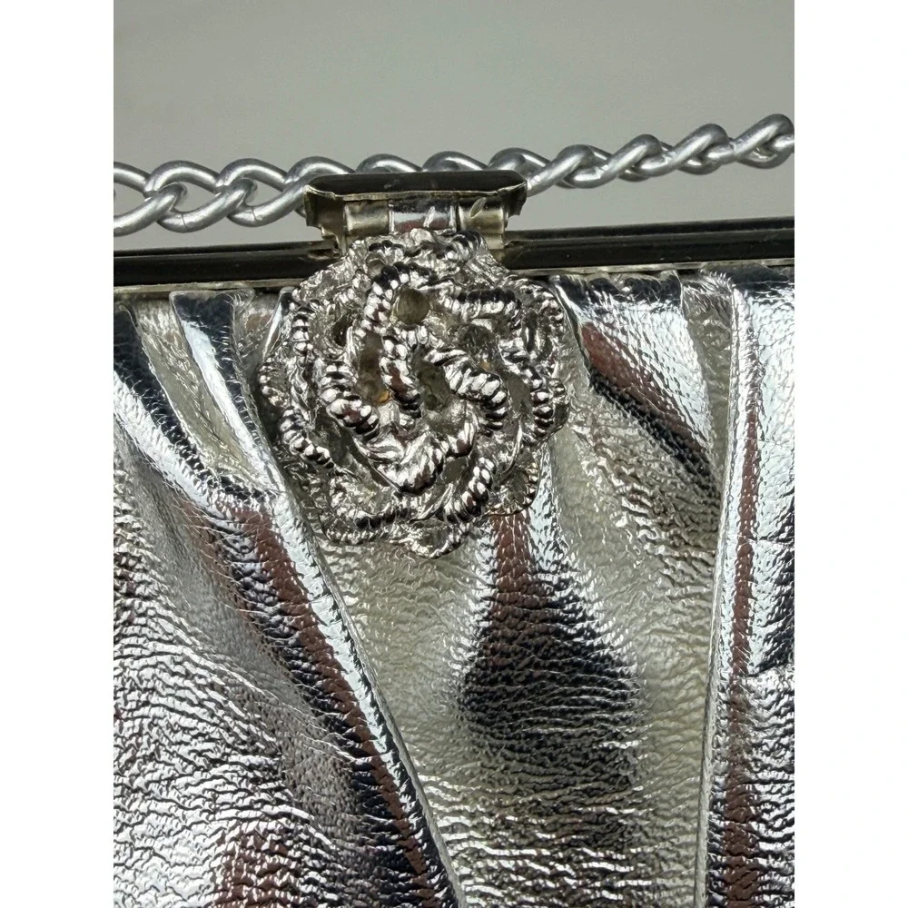 Vintage Silver 50s 60s Metallic Frame Evening Bag Floral Clasp Chain Strap - Picture 4 of 6